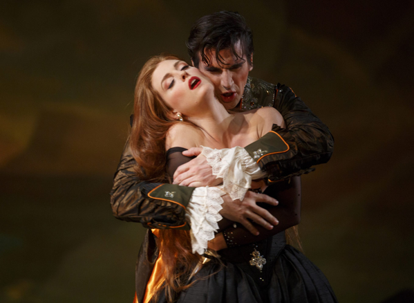 Wallis Giunta e Christopher Enns in Dido and Aeneas di Purcell, Opera Atelier 