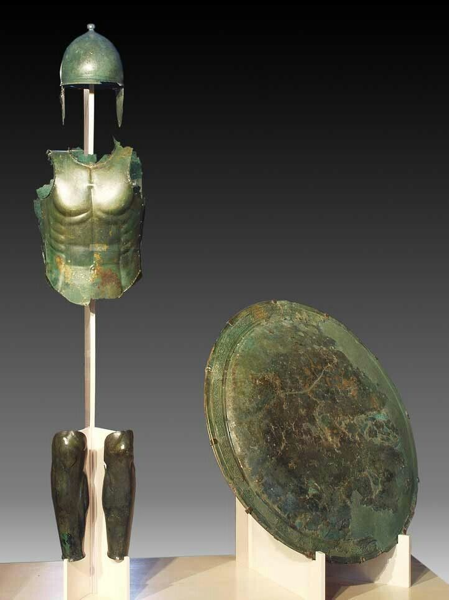  Pinterest Panoplia in bronzo. VI sec. a.C. Museo Archeologico di Orvieto