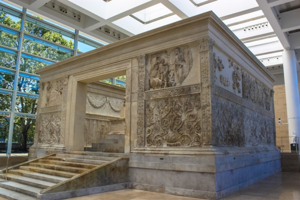 L'Ara Pacis a Roma