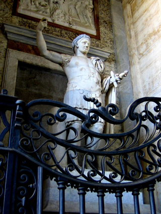 Statua di Costanzo conservata nella Basilica di San Giovanni in Laterano, foto: Anthony M., fonte: Wikimedia Commons