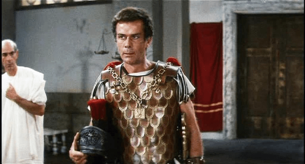 Massimo Serato nel ruolo di Furio Camillo nel film "Brenno, il nemico di Roma", 1963