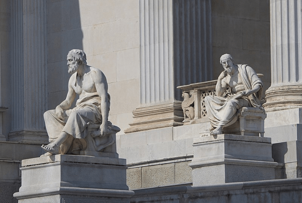 Tucidide ed Erodoto, sculture esterne al palazzo del Parlamento austriaco