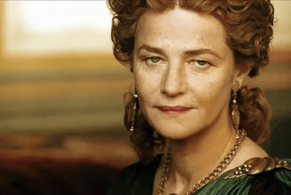 Charlotte Rampling nel ruolo di Livia, nella serie Tv - Augusto - Il primo imperatore