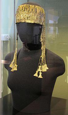 Il cosiddetto Grande diadema, con pendenti in oro, esposto al museo Puskin di Mosca.
